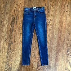 KanCan skinny jeans sz 7/27